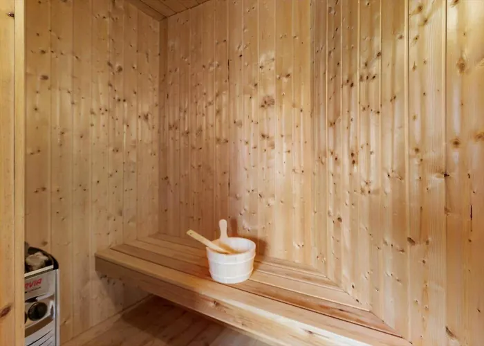 Bv300-blavand-staehrsvej-3 * Blavand